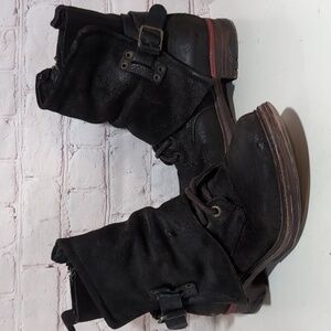 Zigi Girl Genova Unique Black Sz 6.5 Distressed Layered Leather Short Moto Boot